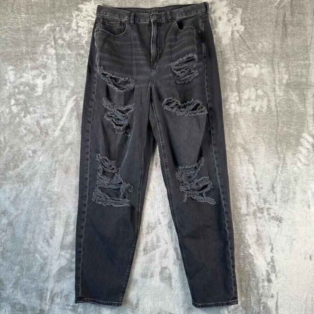 American Eagle Jeans Womens 12 Relaxed Mom Distressed Holes Baggy Motherhood